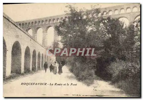 Ansichtskarte AK Roquefavour La Route et le Pont