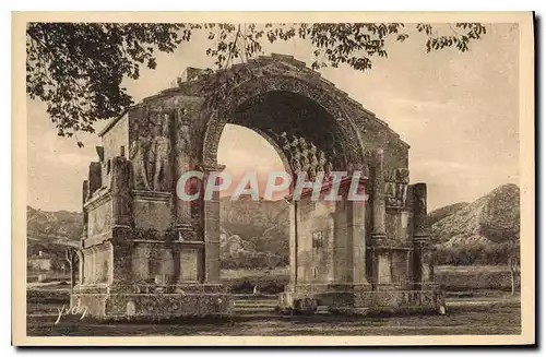 Cartes postales Paysages et Pierres de Provence Monument romain a Saint Remy de Provence Plateau des Antiquites