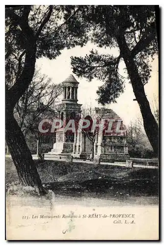 Cartes postales Les Monuments Romains a St Remy de Provence