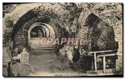 Cartes postales Arles Le Forum Romain