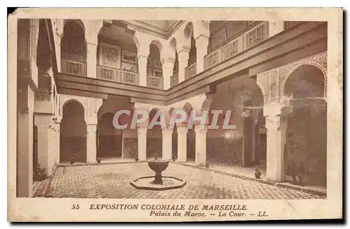 Cartes postales Exposition Coloniale de Marseille palais du Maroc la cour