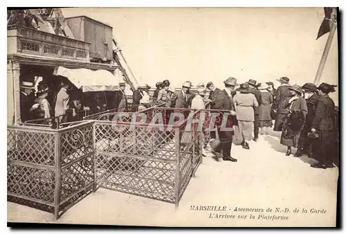 Ansichtskarte AK Marseille Ascenseurs de N D de la Garde l'Arrivee sur la Plateforme