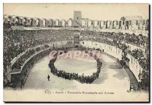 Ansichtskarte AK Arles Farandole Provencale aux Arenes