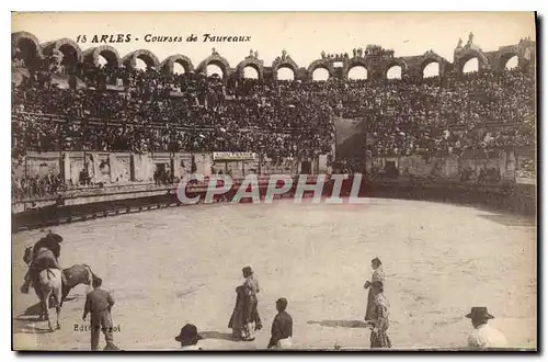 Cartes postales Arles courses de taureaux Corrida