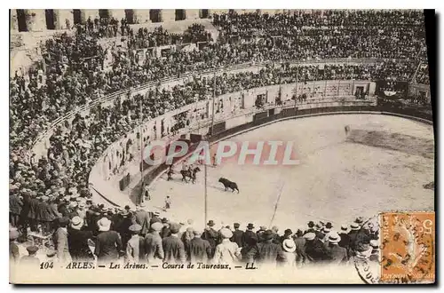 Ansichtskarte AK Arles les Arenes course de taureaux Corrida