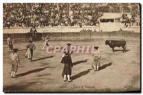 Cartes postales Arles course de taureaux Corrida