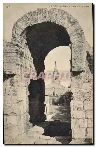 Cartes postales Arles une Arcade des Arenes