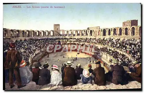 Ansichtskarte AK Arles les Arenes course de taureaux