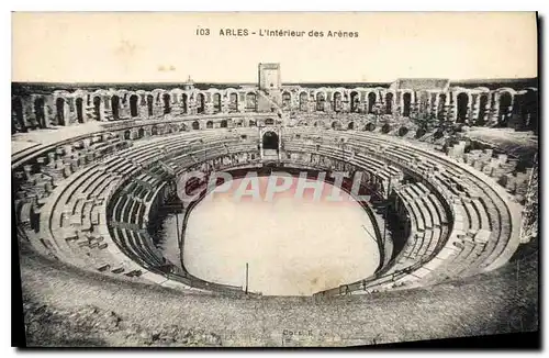 Cartes postales Arles l'interieur des Arenes