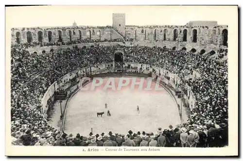 Ansichtskarte AK Arles Course de Taureaux aux Arenes