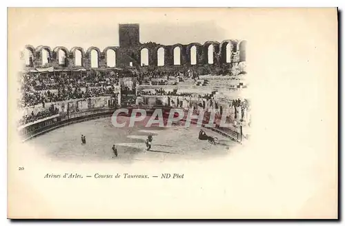 Cartes postales Arenes d'Arles course de Taureaux