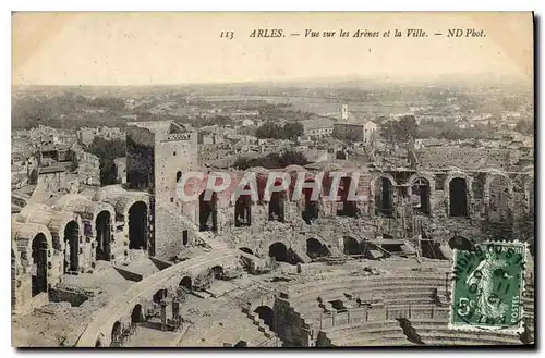 Cartes postales Arles vue sur les Arenes et la ville