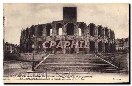 Ansichtskarte AK Arles les Arenes les Tours furent transformees en Citadelle au Moyen Age