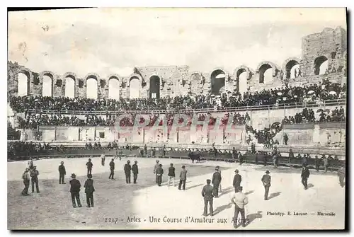 Cartes postales Arles Une Course d'Amateur aux Arenrs