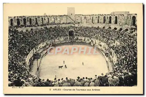 Ansichtskarte AK ARLES Course de Taureaux aux Arenes