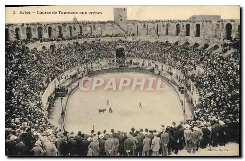 Ansichtskarte AK ARLES Course de Taureaux aux arenes