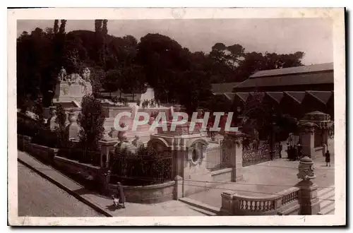 Cartes postales Beziers Le parc des poetes et monument aux morts