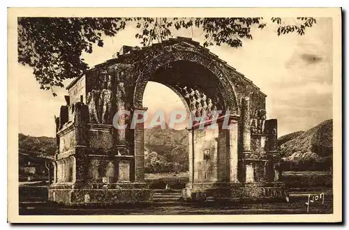 Ansichtskarte AK Paysages et Pierres de Provence Arc de triomphe romain a Saint Remy Plateau des antiquites