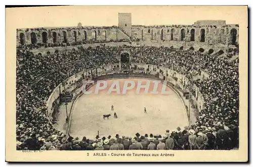 Ansichtskarte AK Arles Course de Taureaux aux Arenes