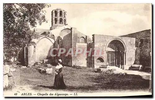 Cartes postales Arles Chapelle des Alyscamps