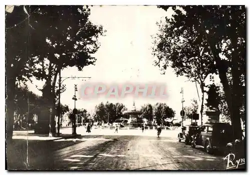 Cartes postales moderne Aix en Provence B du R Cours Mirabeau et la Grande Fontaine