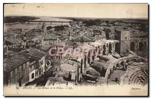 Cartes postales Les Arenes et le Rhone Arles