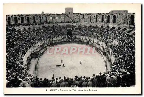 Ansichtskarte AK Course de Taureaux aux Arenes Arles Corride