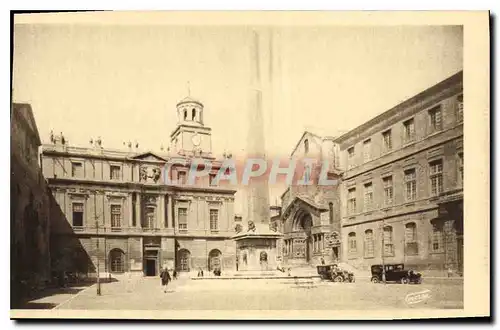 Cartes postales Arles-sur-Rhone Place de l'Hotel de Ville