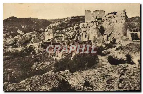 Ansichtskarte AK Ensemble des Ruines de l'Ancien Hopital Ste-Blaise et du Chateau des Baux