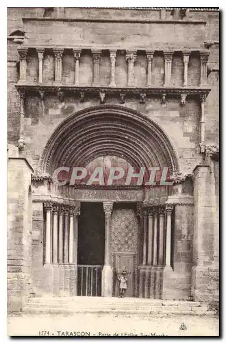 Ansichtskarte AK Porte de l'Eglise Ste Marthe Tarascon