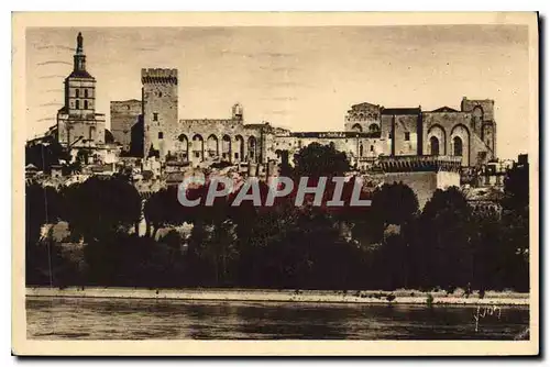 Cartes postales Avignon Le Palais des Papes vue de la rive droite du Rhone