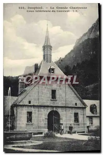 Cartes postales Dauphine La Grande Chartreuse Cour Interieure du Couvent