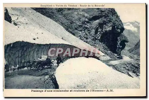 Cartes postales Passage d'une avalanche et rochers de l'Homme Automobile