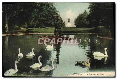 Ansichtskarte AK Avignon La Fontaine du Parc Cygnes