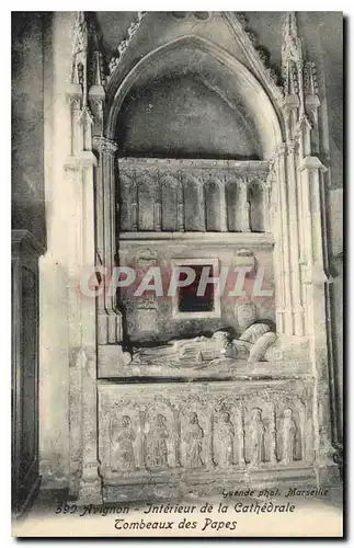 Cartes postales Avignon Interieur de la Cathedrale Tombeaux des Papes