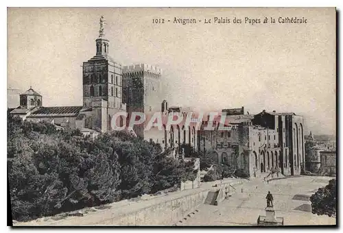 Cartes postales Avignon Les Palais des Papes et la Cathedrale