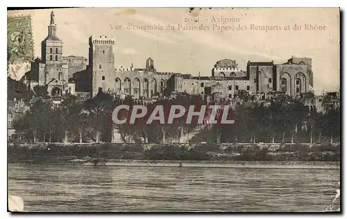 Cartes postales Avignon Vue d'ensemble du Palais des Papes des Remparts et du Rhone