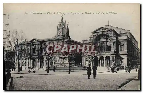 Cartes postales Avignon Place de l'Horloge A gauche la Mairie a droite le Theatre