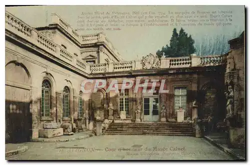 Cartes postales Avignon Cour d'honneur du Musee Calvet