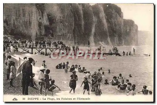 Cartes postales Dieppe La Plage les Falaises et l'Estacade