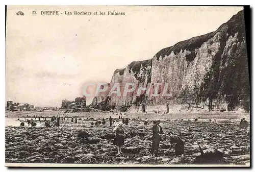 Cartes postales Dieppe Les Rochers et les Falaises