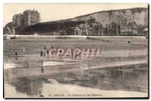 Cartes postales Dieppe Le Chateau et les Falaises