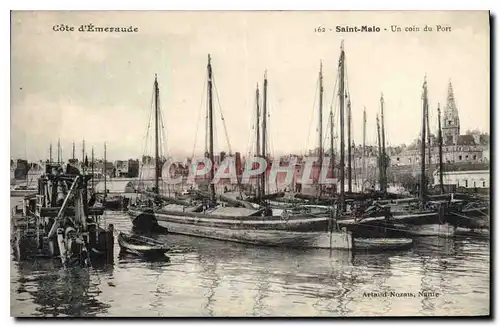 Cartes postales Cote d'Emeraude Saint Malo Un Coin du Port Bateaux