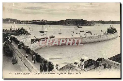 Cartes postales Saint Malo La Jetee et les Remparts le Jour des Regates