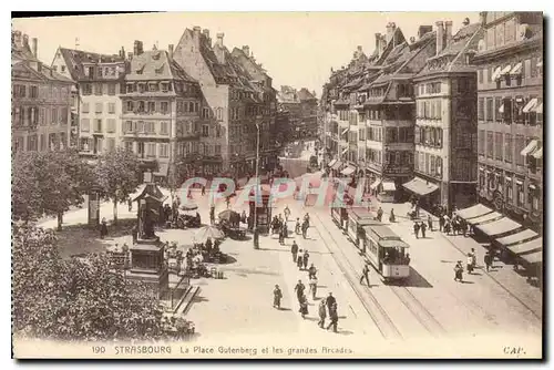 Cartes postales Strasbourg La Place Gutenberg et les grandes Arcades Tramway