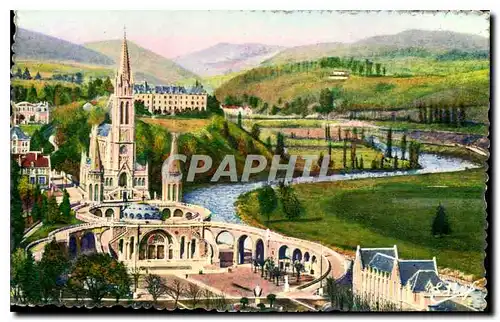 Cartes postales Lourdes La Basilique vue du Chateau Fort