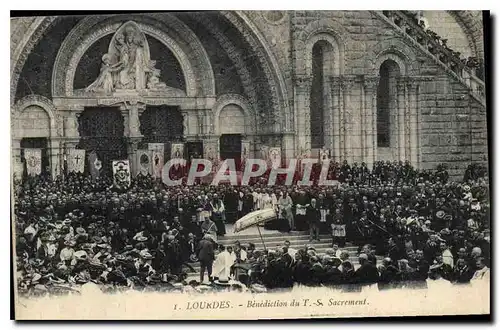 Cartes postales Lourdes Benediction du T S Sacrement