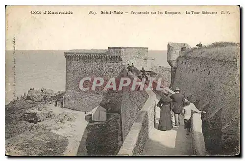 Ansichtskarte AK Saint Malo Cote d'Emeraude Promenade sur les Remparts La Tour Bidouane