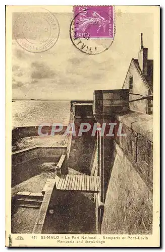 Cartes postales Saint Malo Le Fort National Remparts et Pont Levis