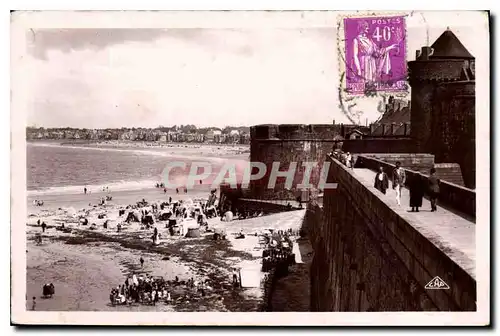 Cartes postales Saint Malo Les Remparts le Chateu et la Plage des Bains